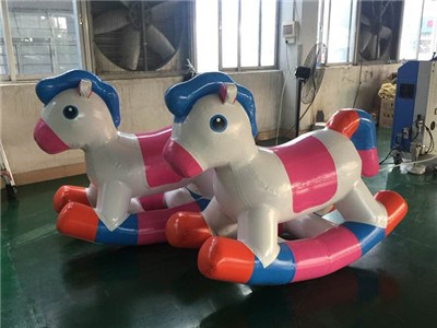 Hot selling inflatable racing horse deby horse with customized size on water BY-WT-063